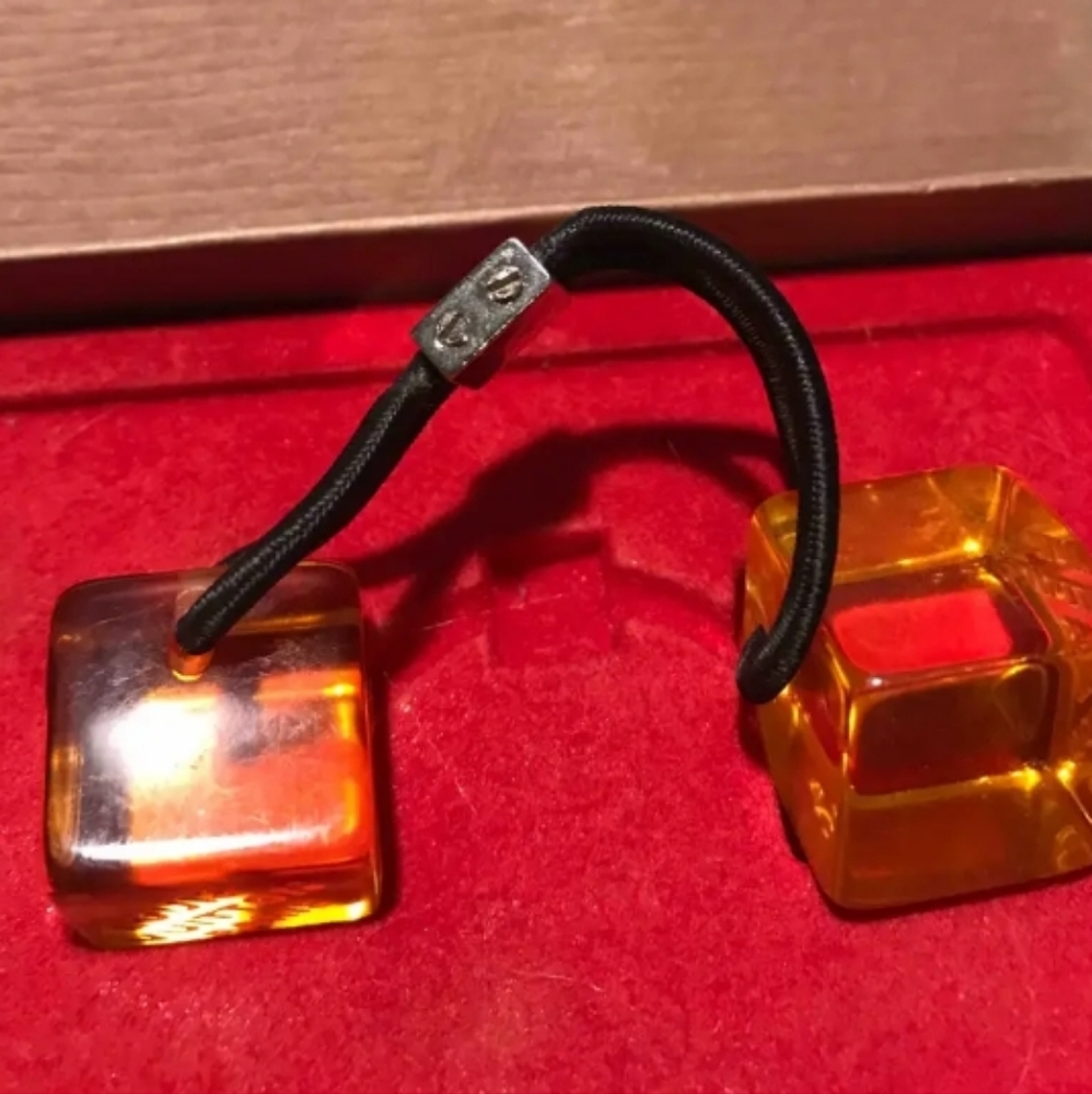 Louis Vuitton Red and Amber Resin Cube Hair Tie - Picture 4 of 4